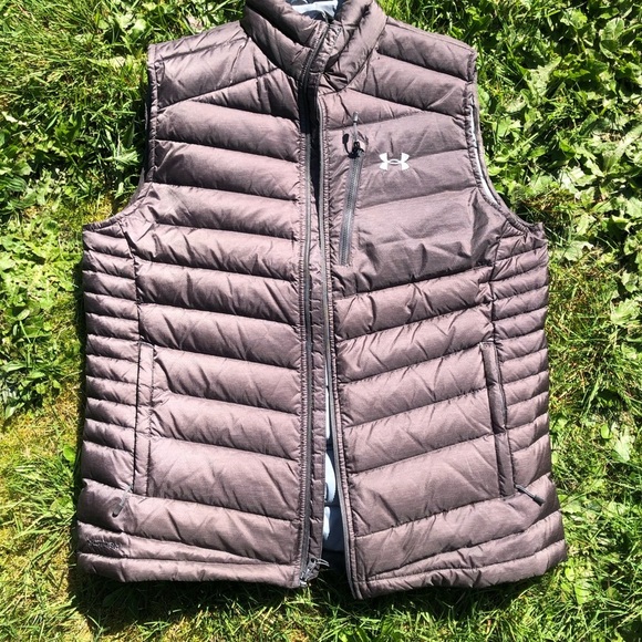 Under Armour ISO 700 Down Vest Men’s XL | Water Resistant Storm ColdGear - Picture 1 of 8
